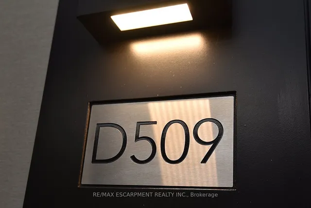 Additional property image - 5220 Dundas St Unit D509
