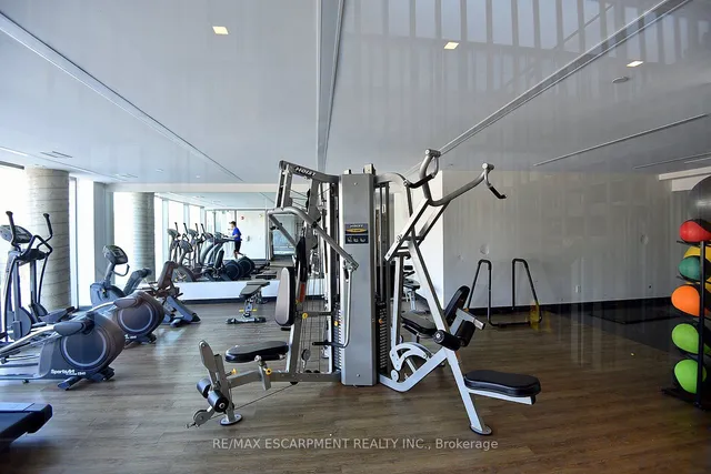 Additional property image - 5220 Dundas St Unit D509