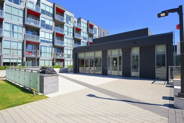 Additional property image - 5220 Dundas St Unit D509