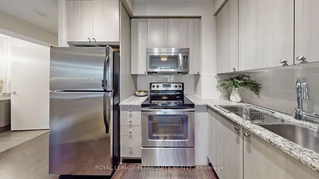 Additional property image - 1638 Bloor St Unit 204