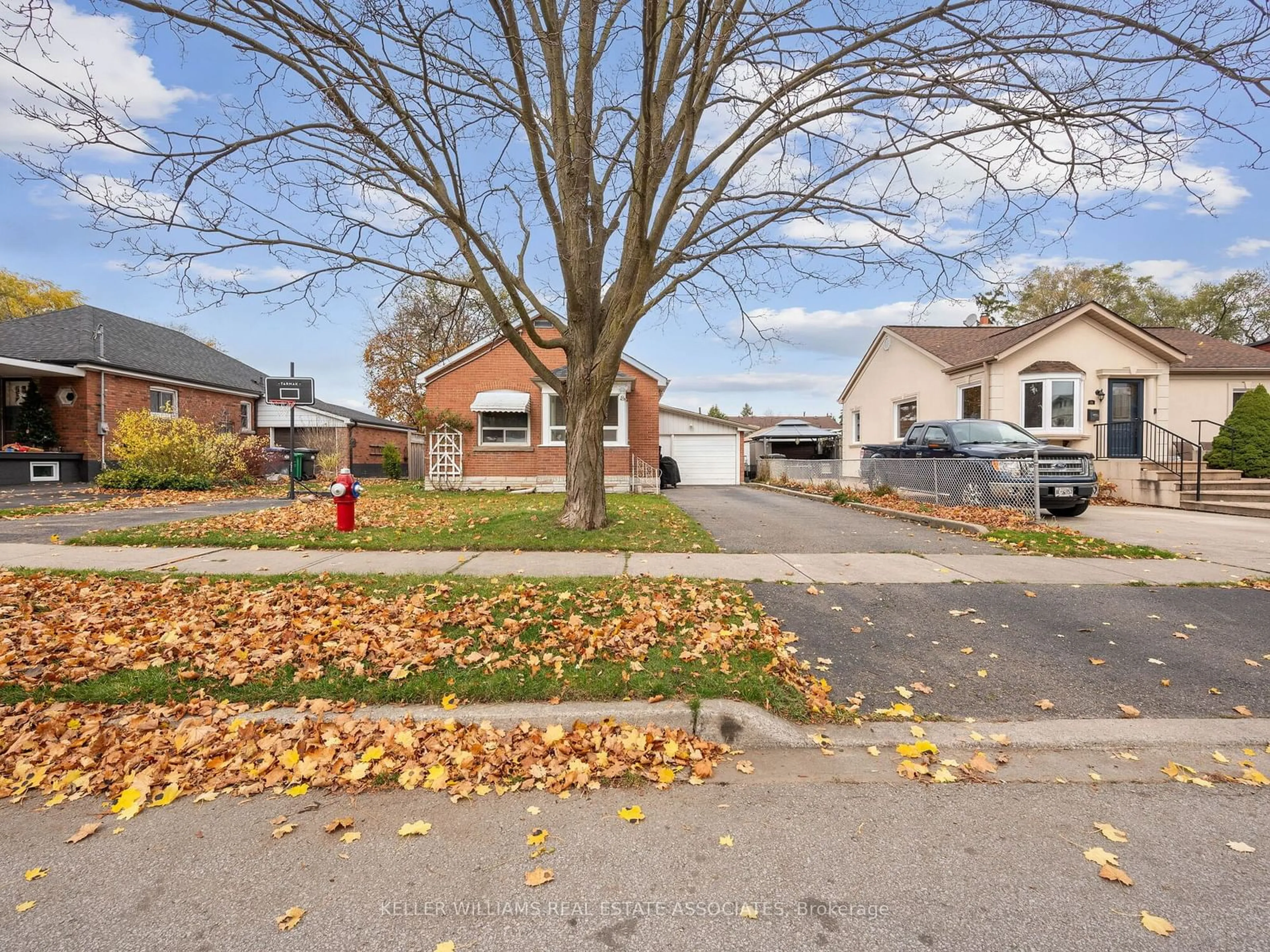 A pic from outside/outdoor area/front of a property/back of a property/a pic from drone, street for 54 Woodward Ave, Brampton Ontario L6V 1K4