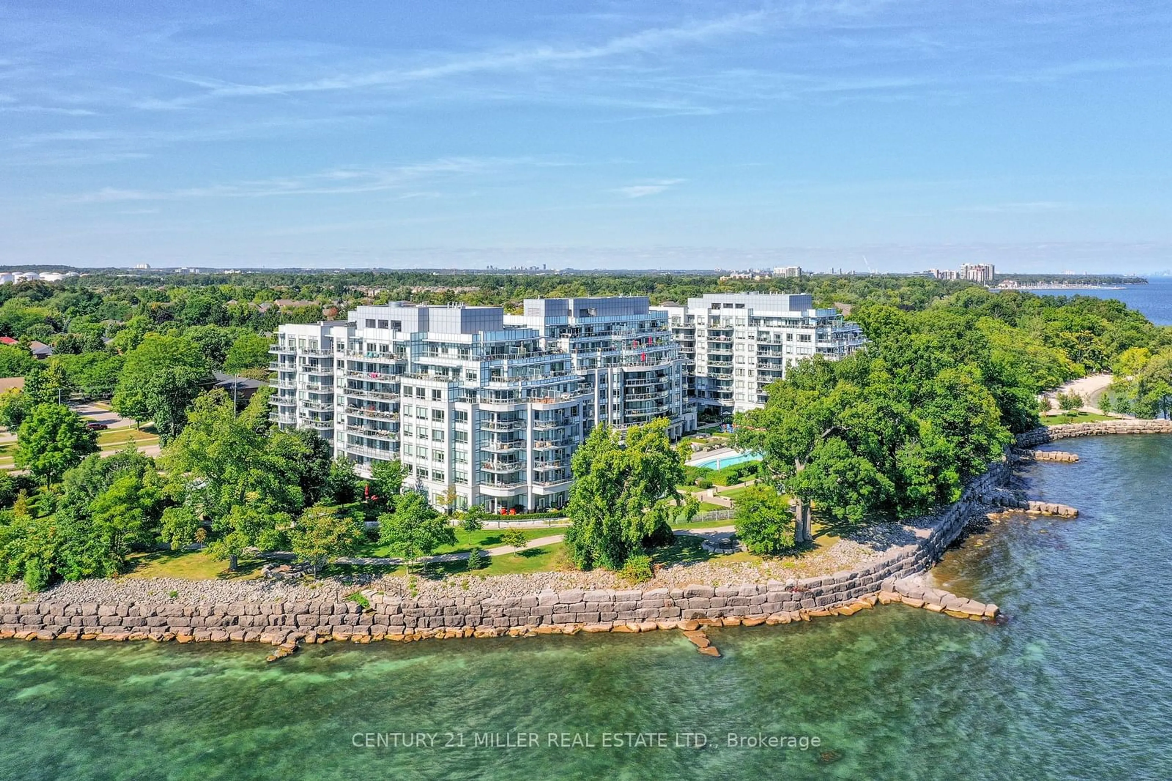 A pic from outside/outdoor area/front of a property/back of a property/a pic from drone, water/lake/river/ocean view for 3500 Lakeshore Rd #129, Oakville Ontario L6L 0B4