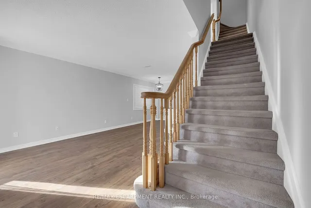 Additional property image - 1701 Lampman Ave Unit 404