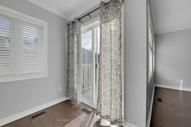 Additional property image - 1701 Lampman Ave Unit 404
