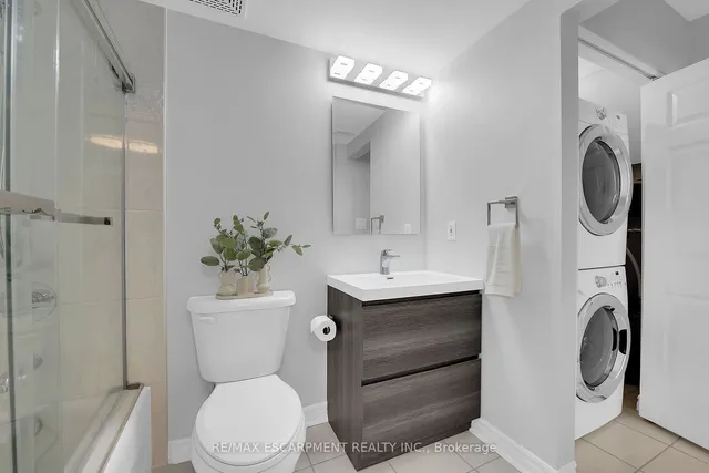 Additional property image - 1701 Lampman Ave Unit 404