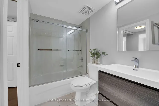 Additional property image - 1701 Lampman Ave Unit 404