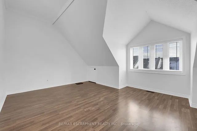 Additional property image - 1701 Lampman Ave Unit 404