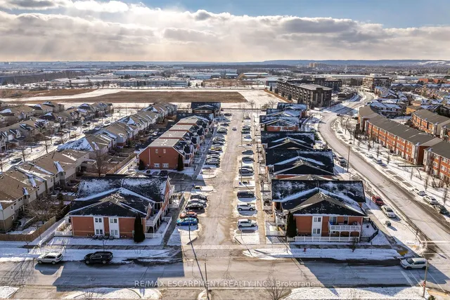 Additional property image - 1701 Lampman Ave Unit 404