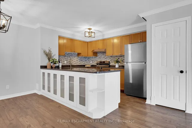 Additional property image - 1701 Lampman Ave Unit 404