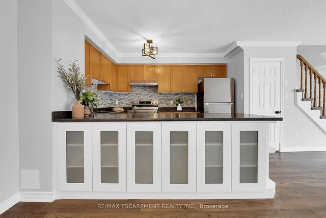 Additional property image - 1701 Lampman Ave Unit 404