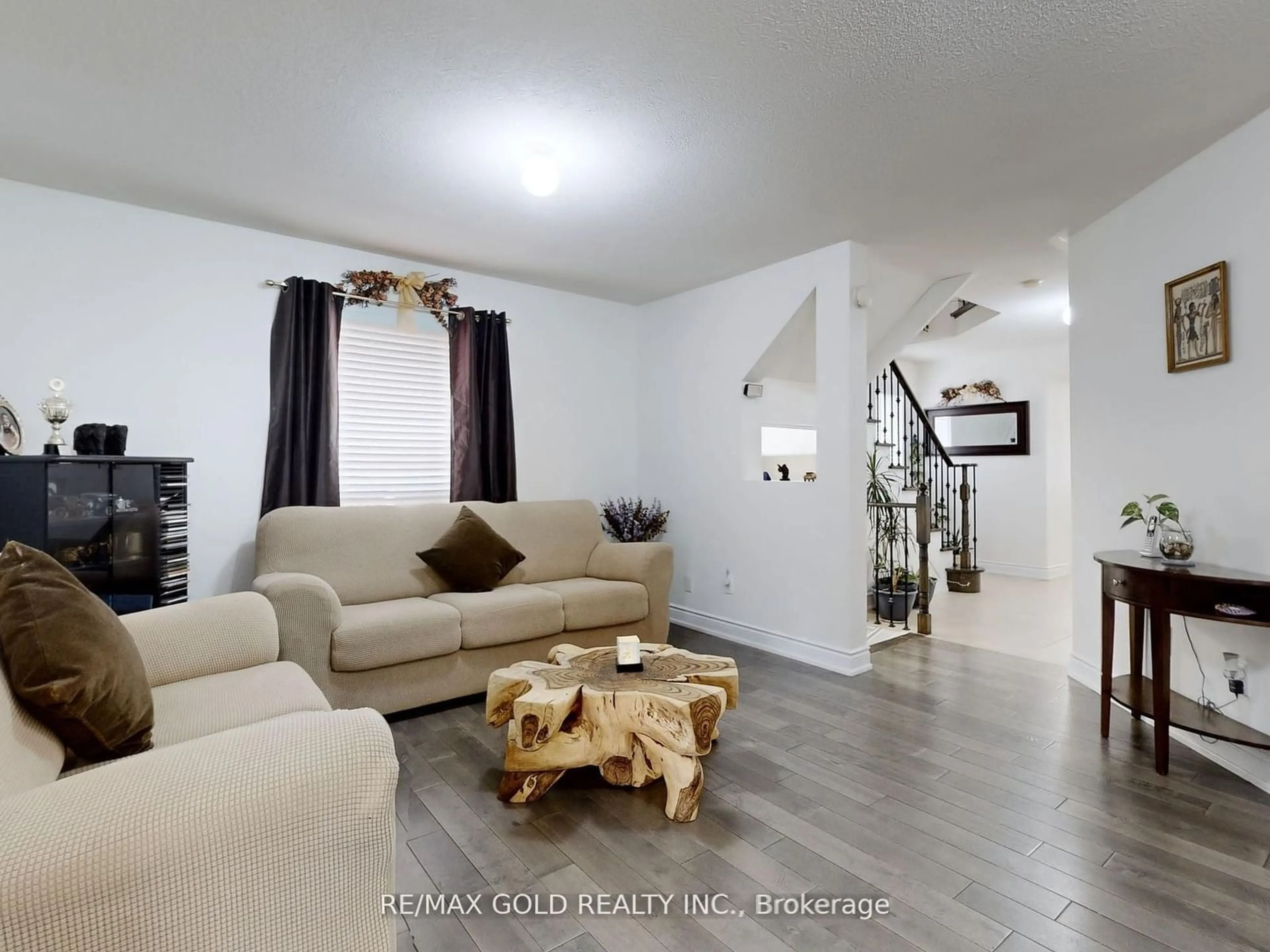 Living room with furniture, unknown for 18 Thimbleberry St, Brampton Ontario L7A 3L3