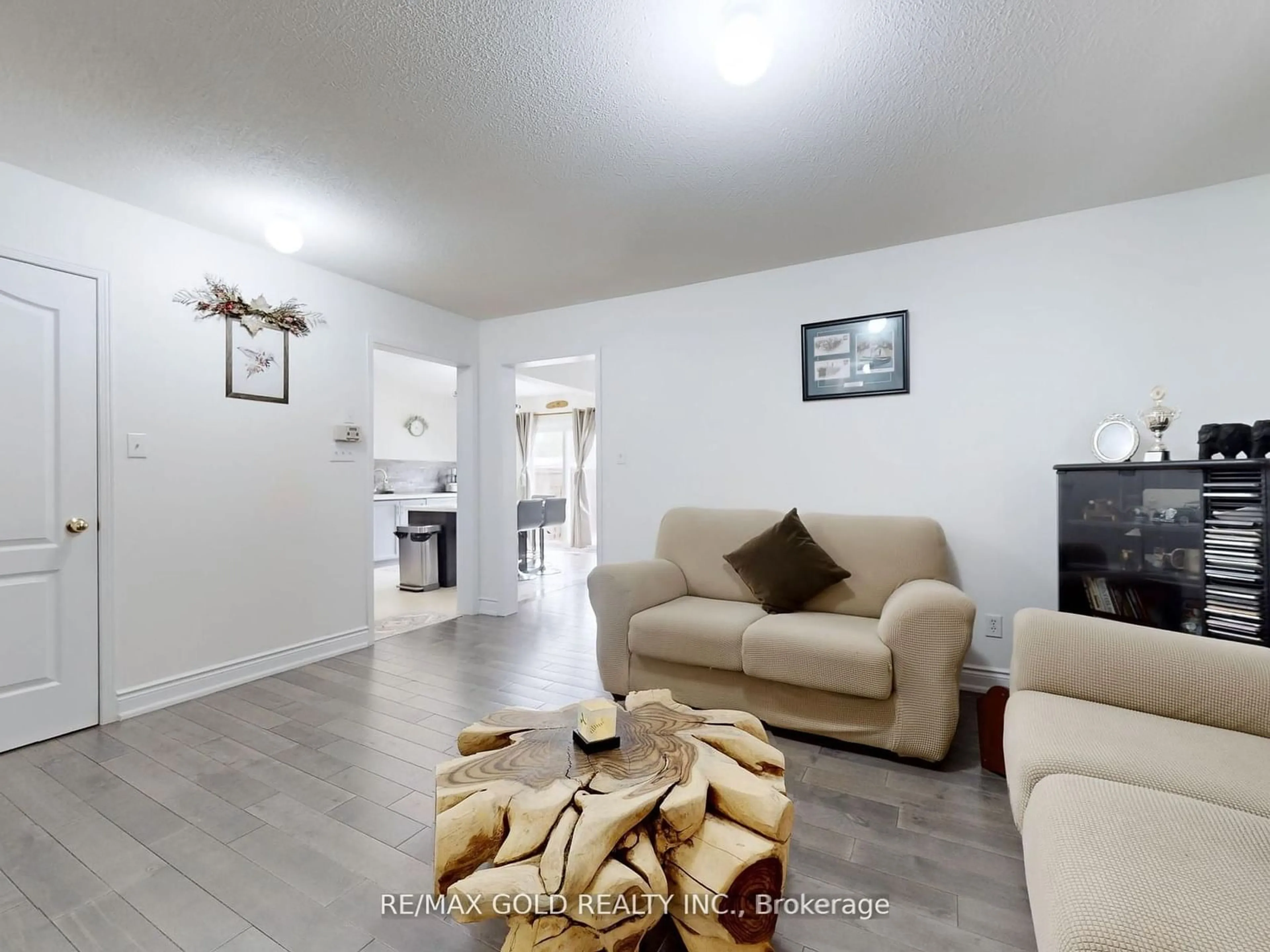 Living room with furniture, unknown for 18 Thimbleberry St, Brampton Ontario L7A 3L3