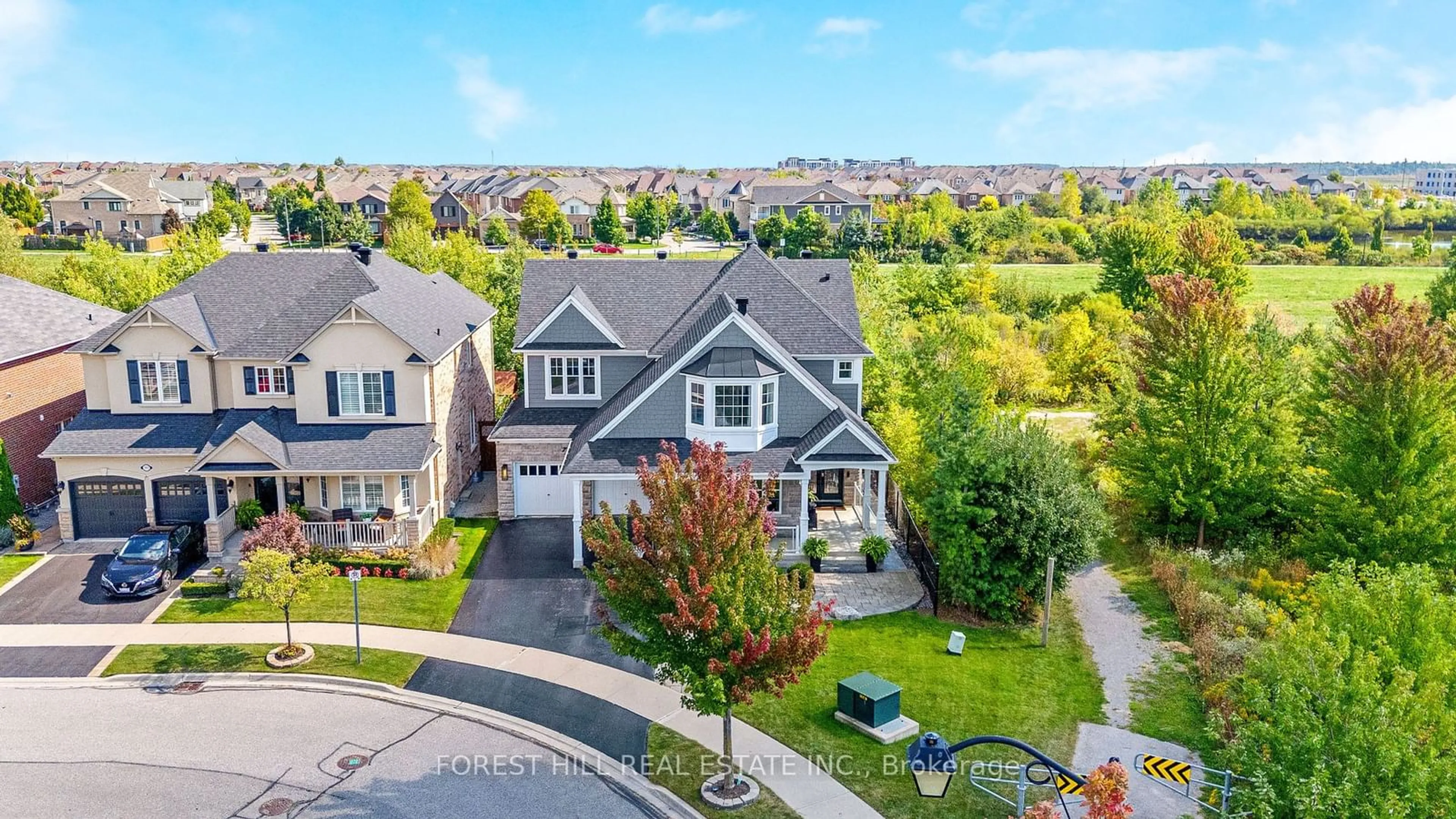 A pic from outside/outdoor area/front of a property/back of a property/a pic from drone, street for 771 Reece Crt, Milton Ontario L9T 0X4