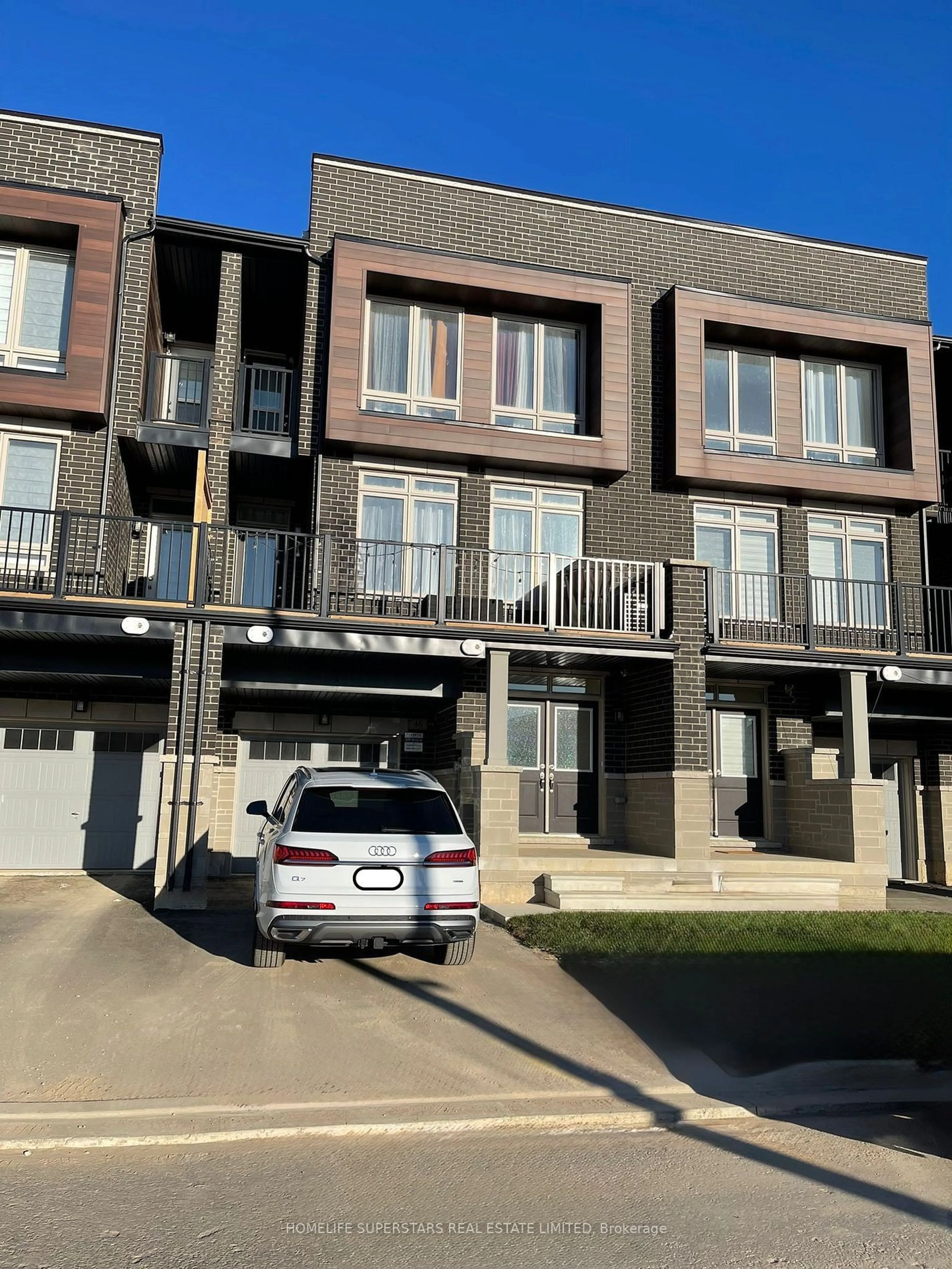 A pic from outside/outdoor area/front of a property/back of a property/a pic from drone, street for 46 Donald Ficht Cres, Brampton Ontario L7A 5H6