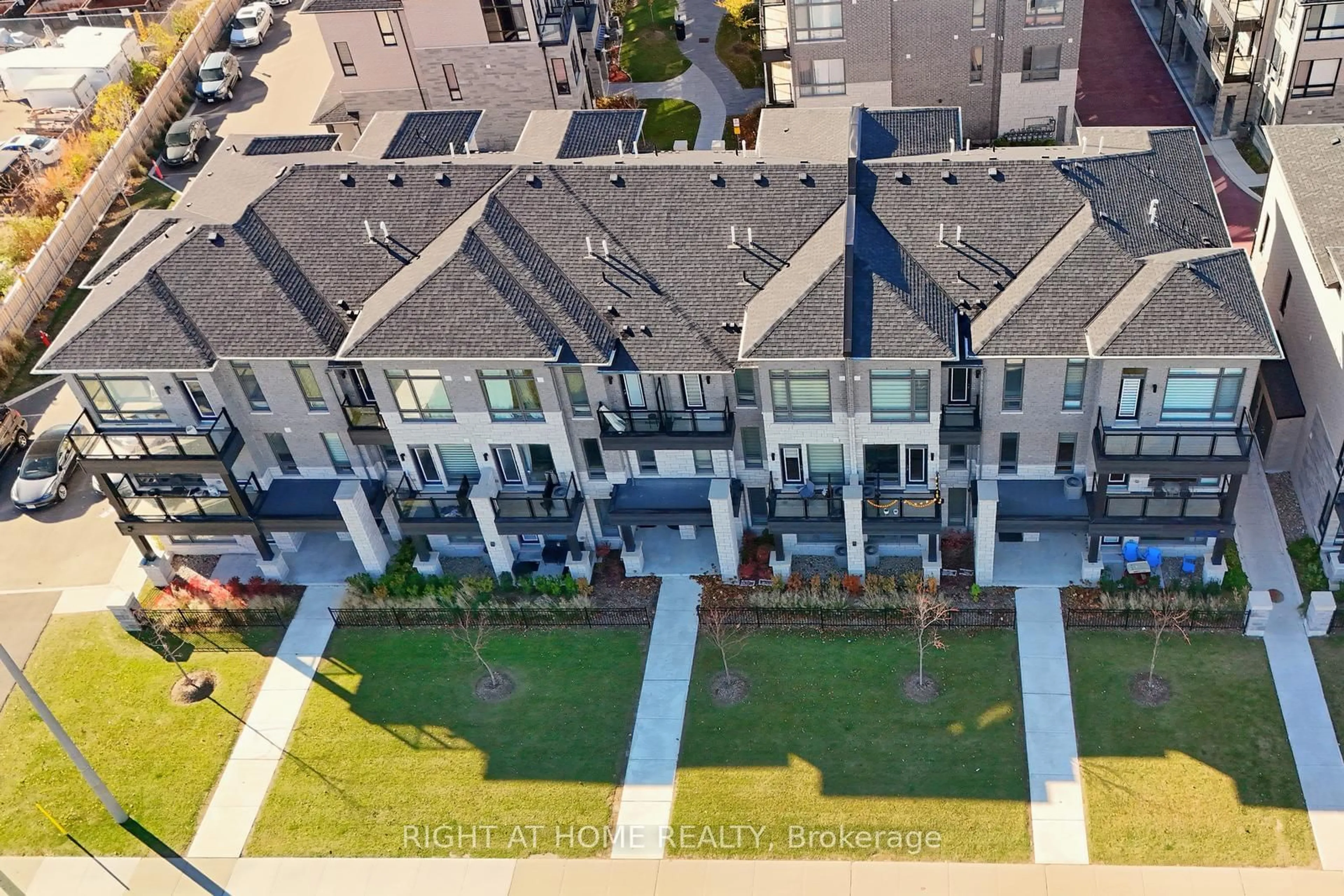 A pic from outside/outdoor area/front of a property/back of a property/a pic from drone, city buildings view from balcony for 9430 The Gore Rd #17, Brampton Ontario L6P 4P9