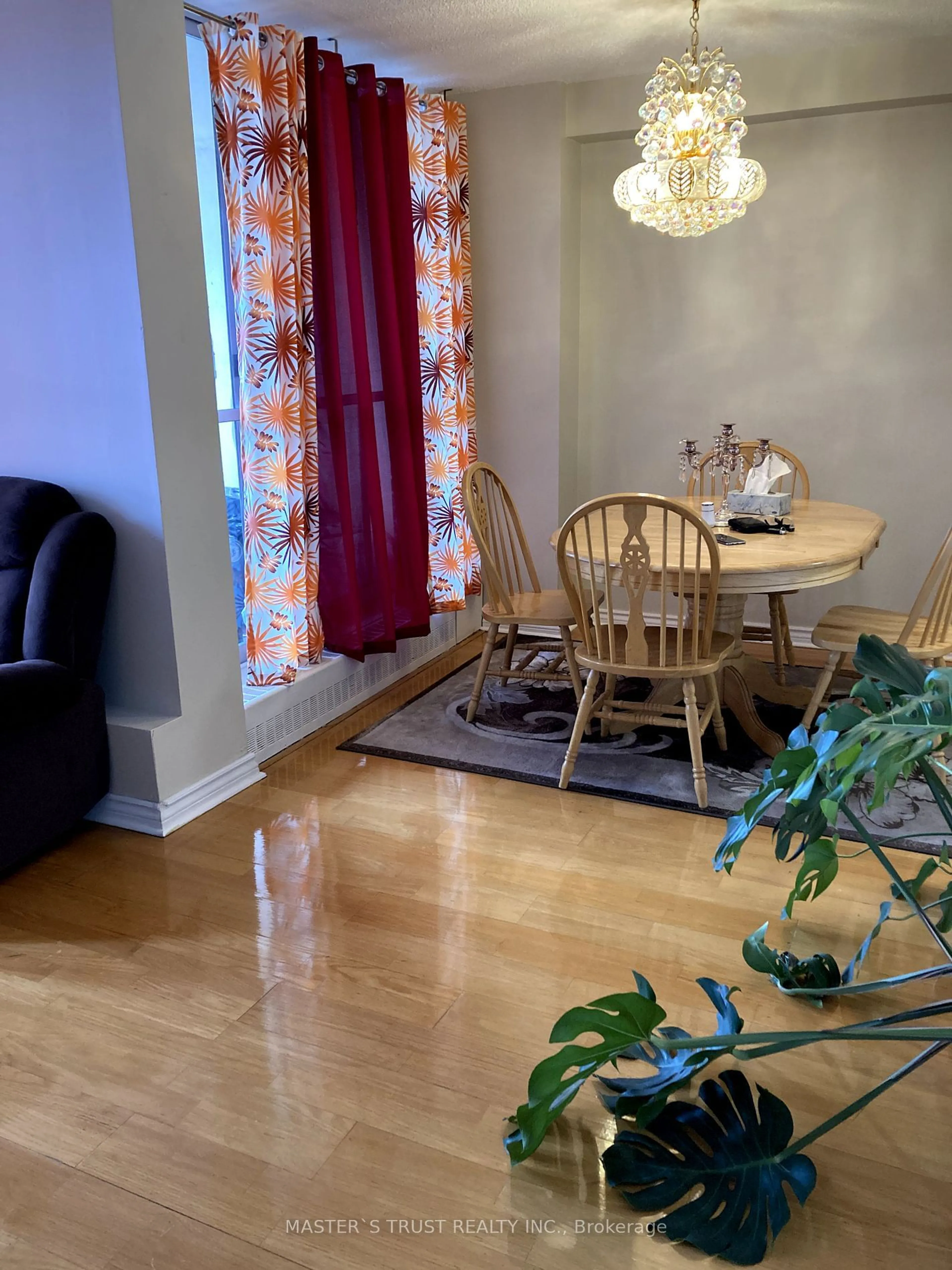 Dining room, wood/laminate floor for 335 Driftwood Ave #707, Toronto Ontario M3N 2P3