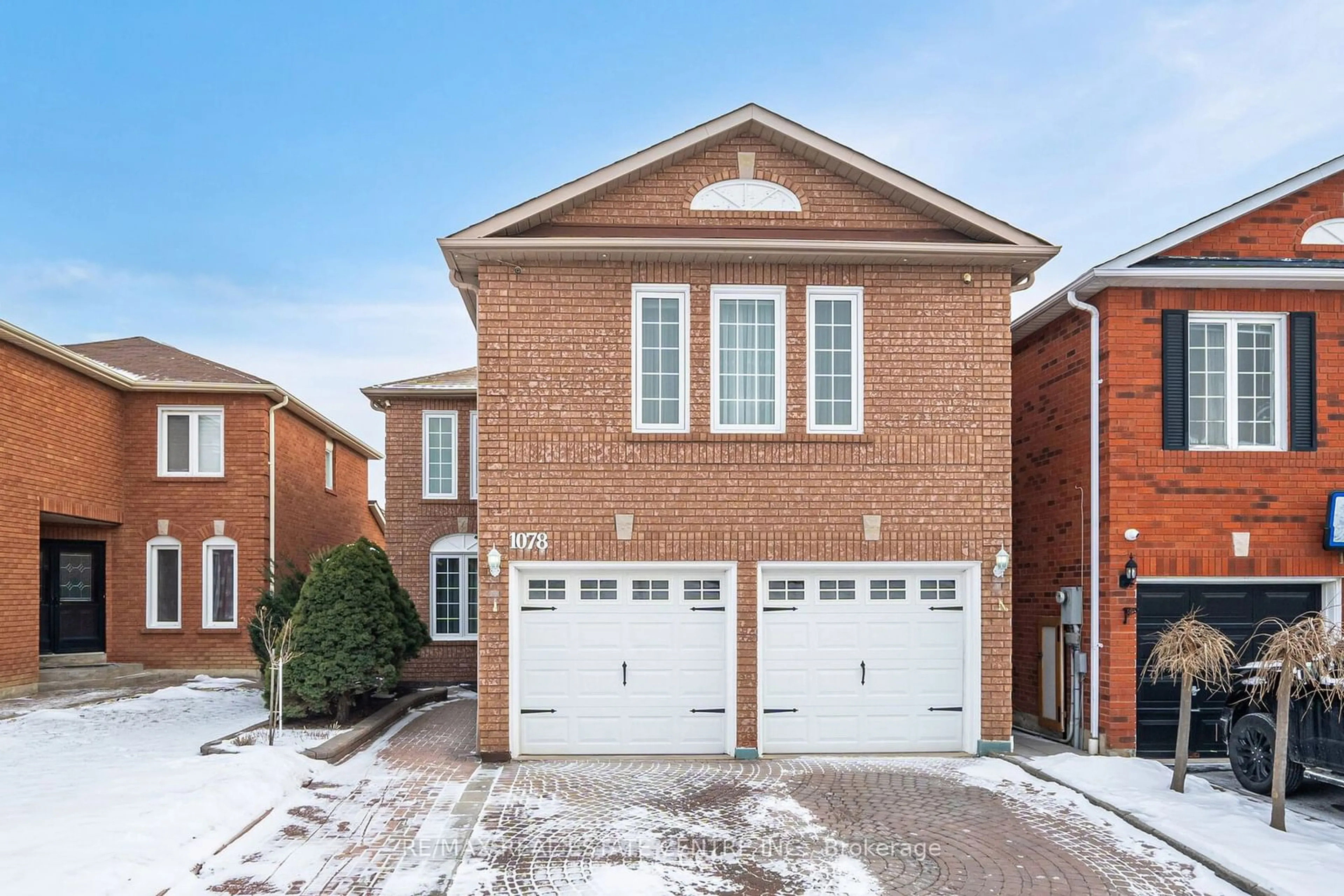 Home with brick exterior material, street for 1078 windsor hill Blvd, Mississauga Ontario L5V 1P4