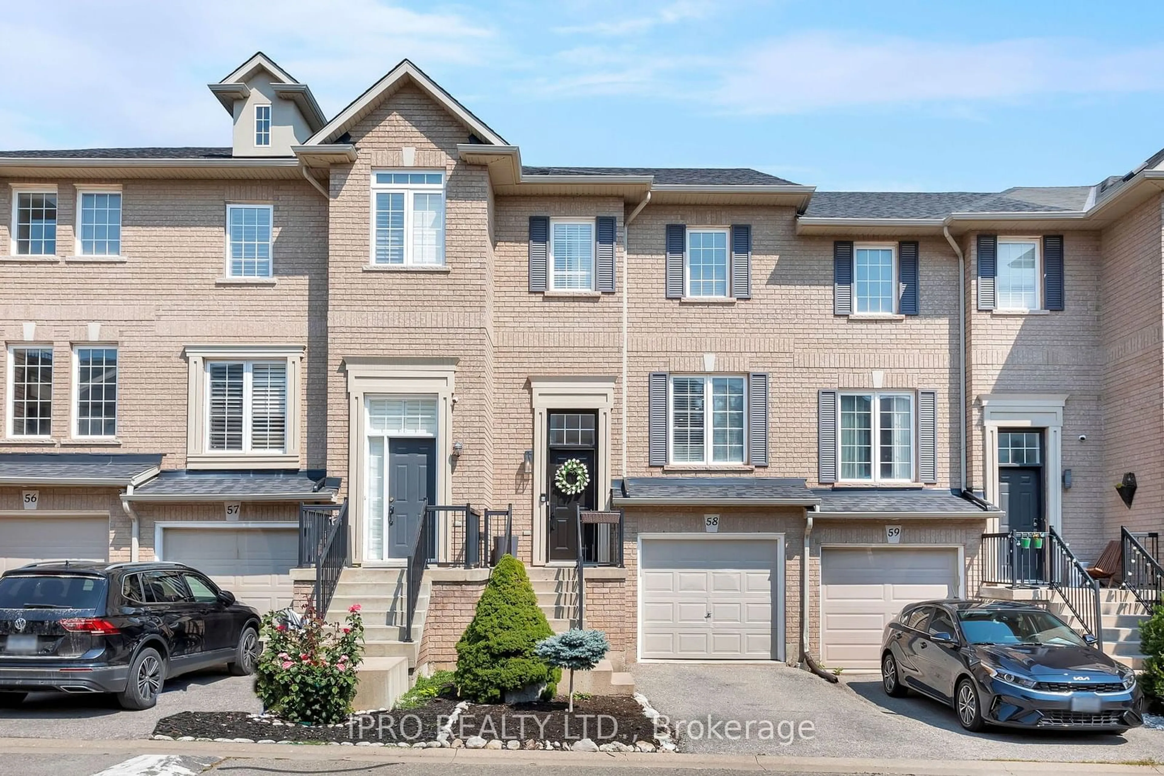 Home with brick exterior material, street for 2280 Baronwood Dr #58, Oakville Ontario L6M 0J7