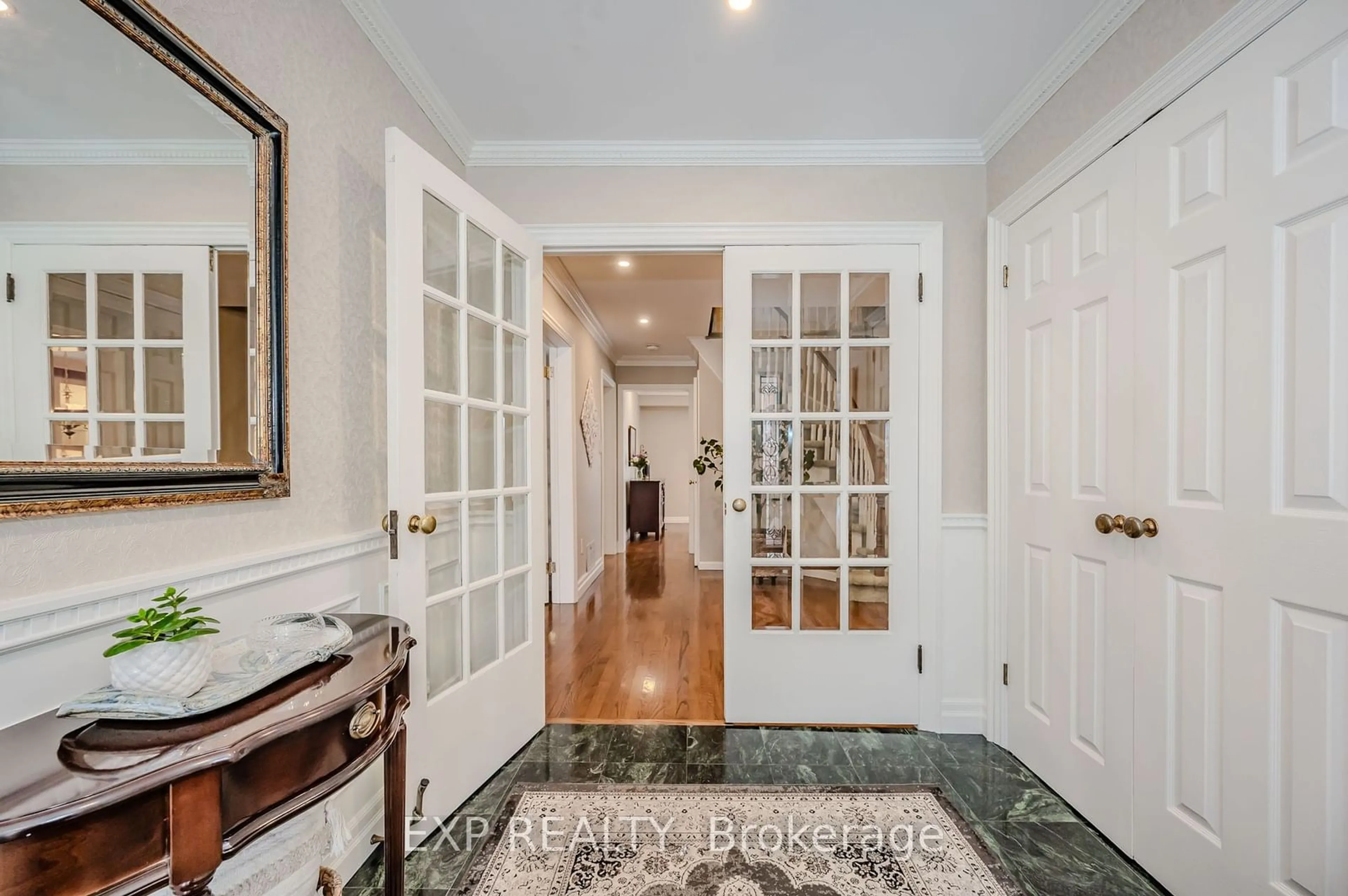 Indoor entryway for 705 Robertson Cres, Milton Ontario L9T 4W2