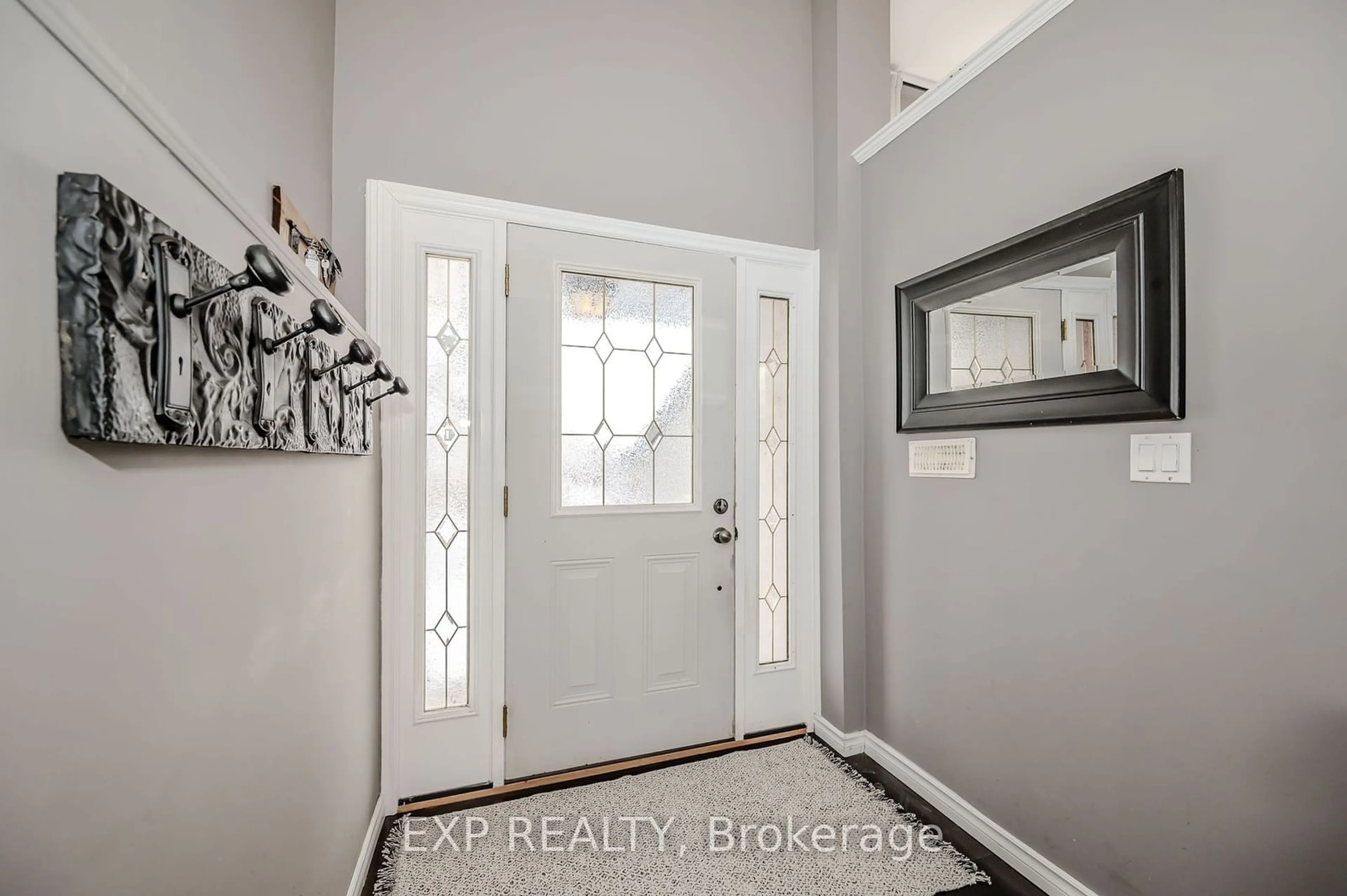 Indoor entryway for 64 Bronte St #11, Milton Ontario L9T 1Y8