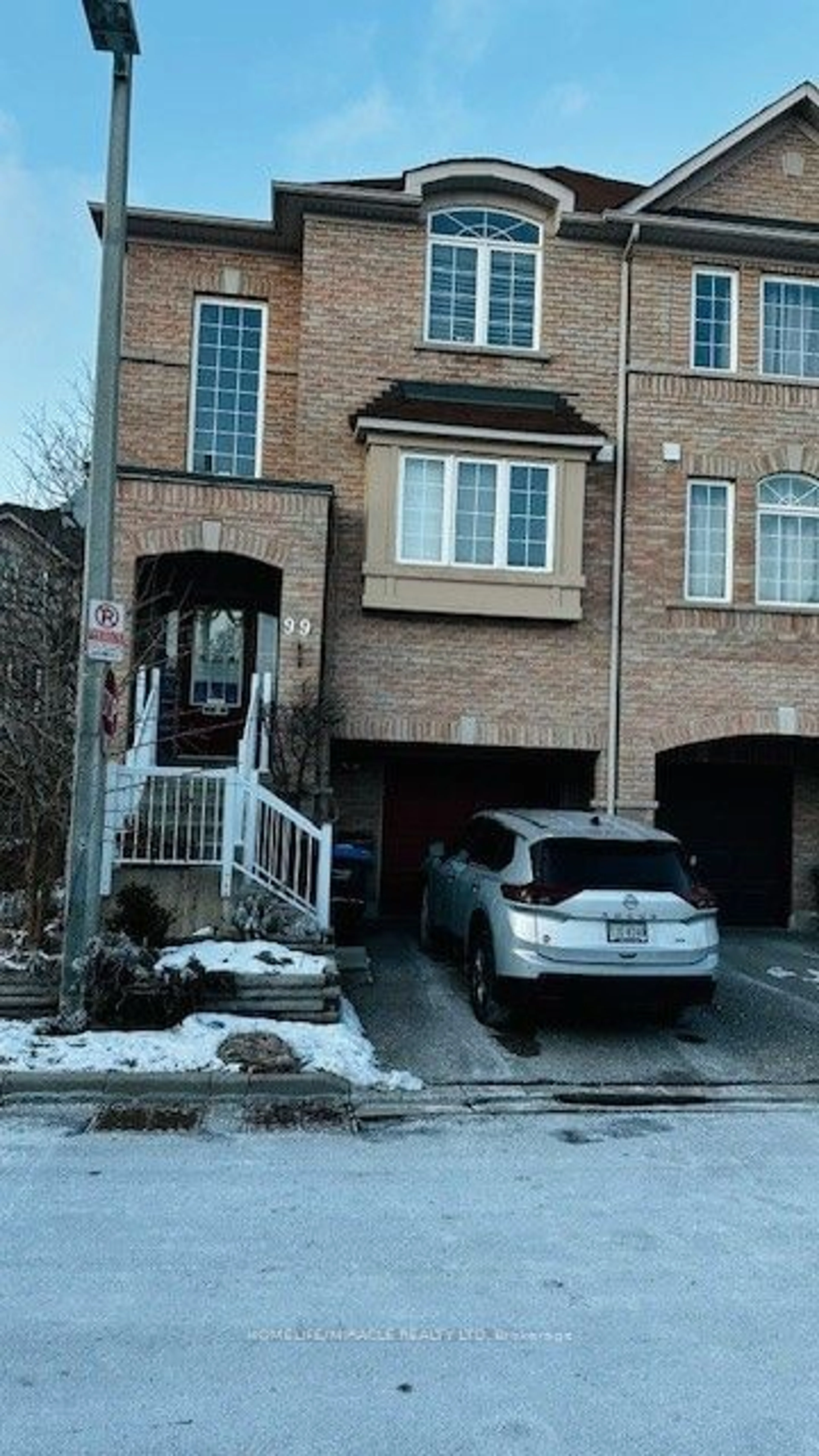 Unknown for 99 Bernard Ave, Brampton Ontario L6Y 5S3