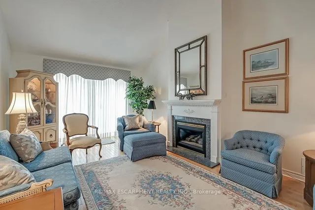 Additional property image - 4275 Millcroft Park Dr Unit 15