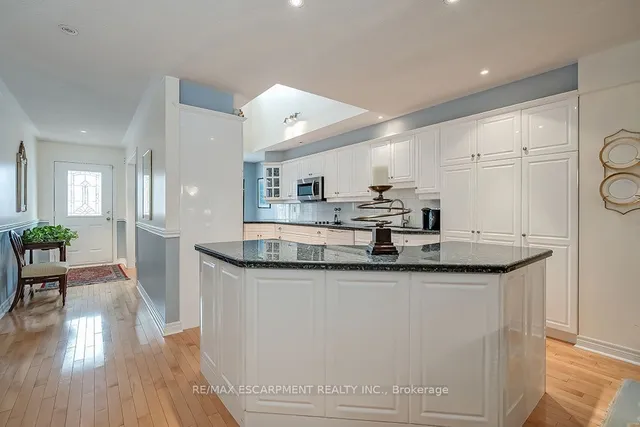 Additional property image - 4275 Millcroft Park Dr Unit 15
