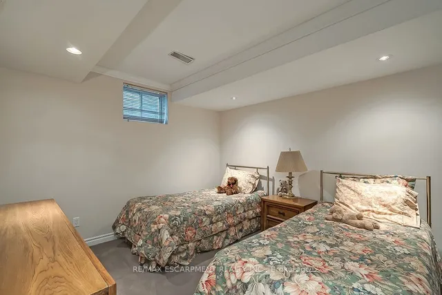 Additional property image - 4275 Millcroft Park Dr Unit 15