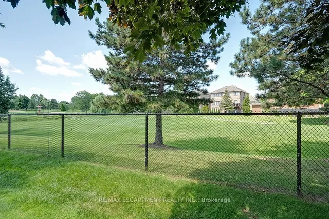 Additional property image - 4275 Millcroft Park Dr Unit 15