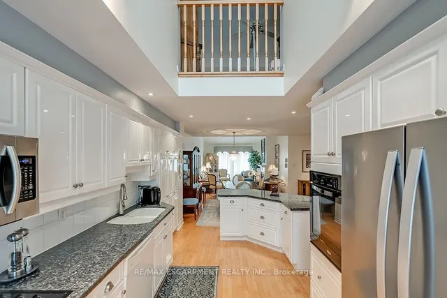 Additional property image - 4275 Millcroft Park Dr Unit 15