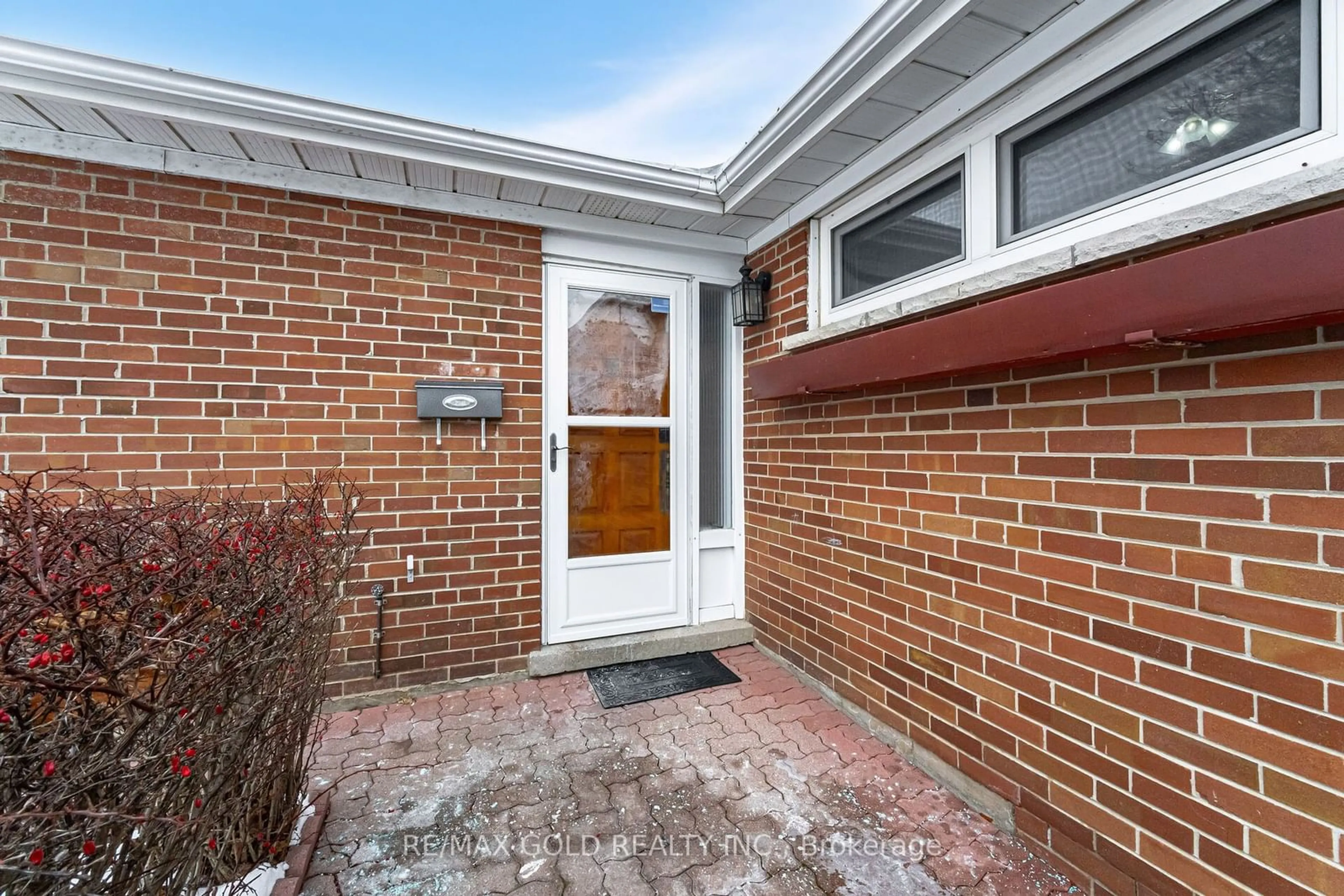 Home with brick exterior material, street for 25 Burgby Ave, Brampton Ontario L6X 2G7