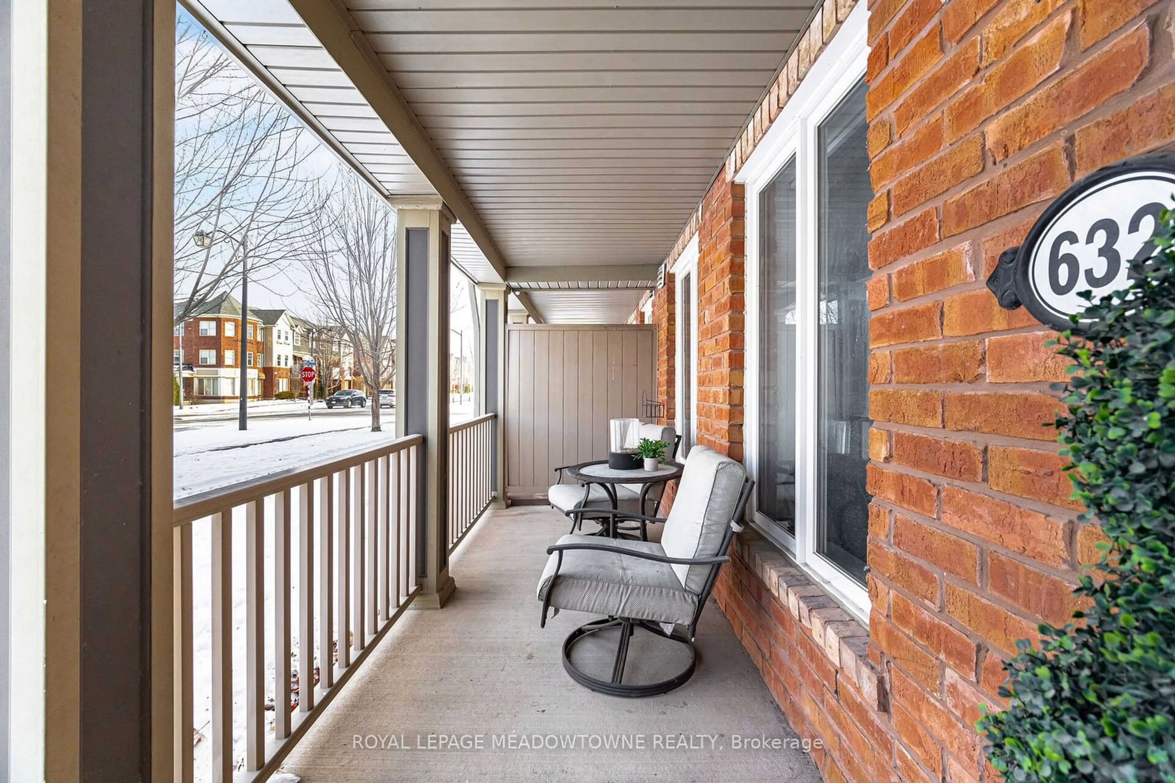 Patio, street for 632 HOLLY Ave, Milton Ontario L9T 0G3