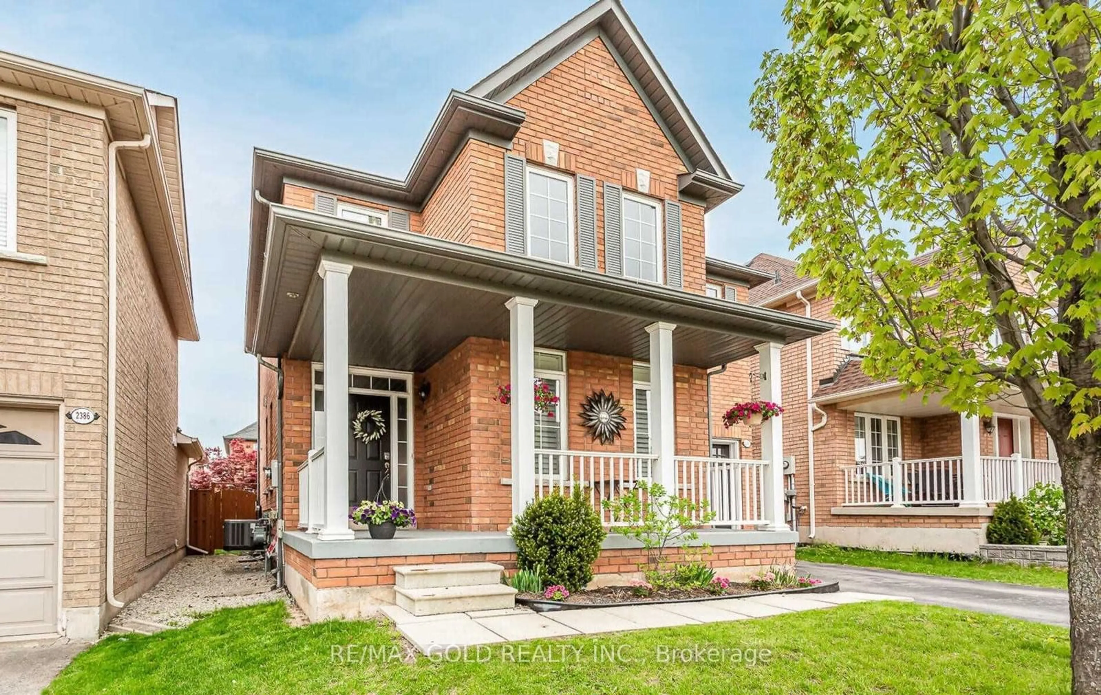 Home with brick exterior material, street for 2390 Falling Green Dr, Oakville Ontario L6M 5J5