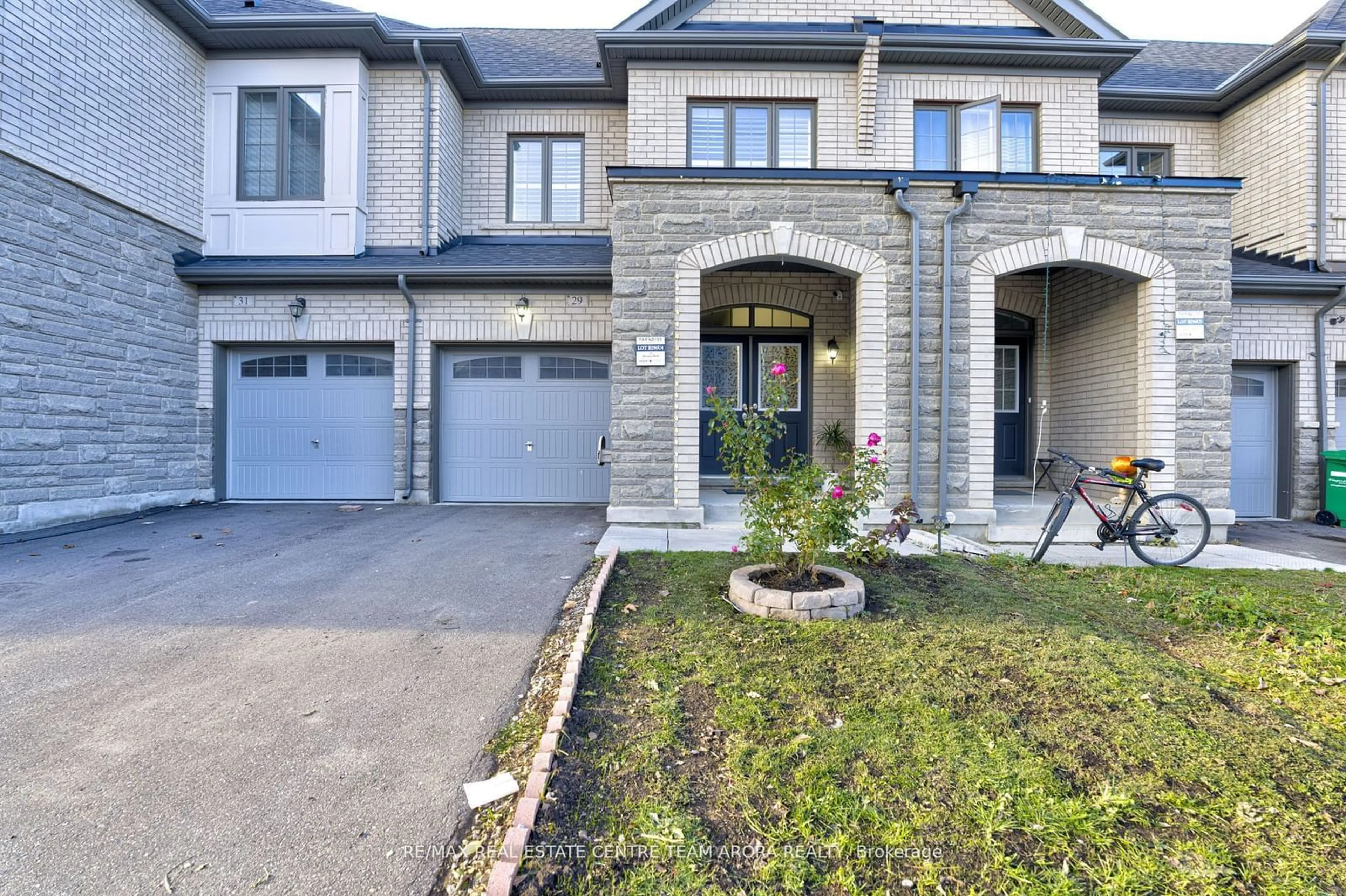 Home with brick exterior material, street for 29 Adventura Rd, Brampton Ontario L7A 5A7