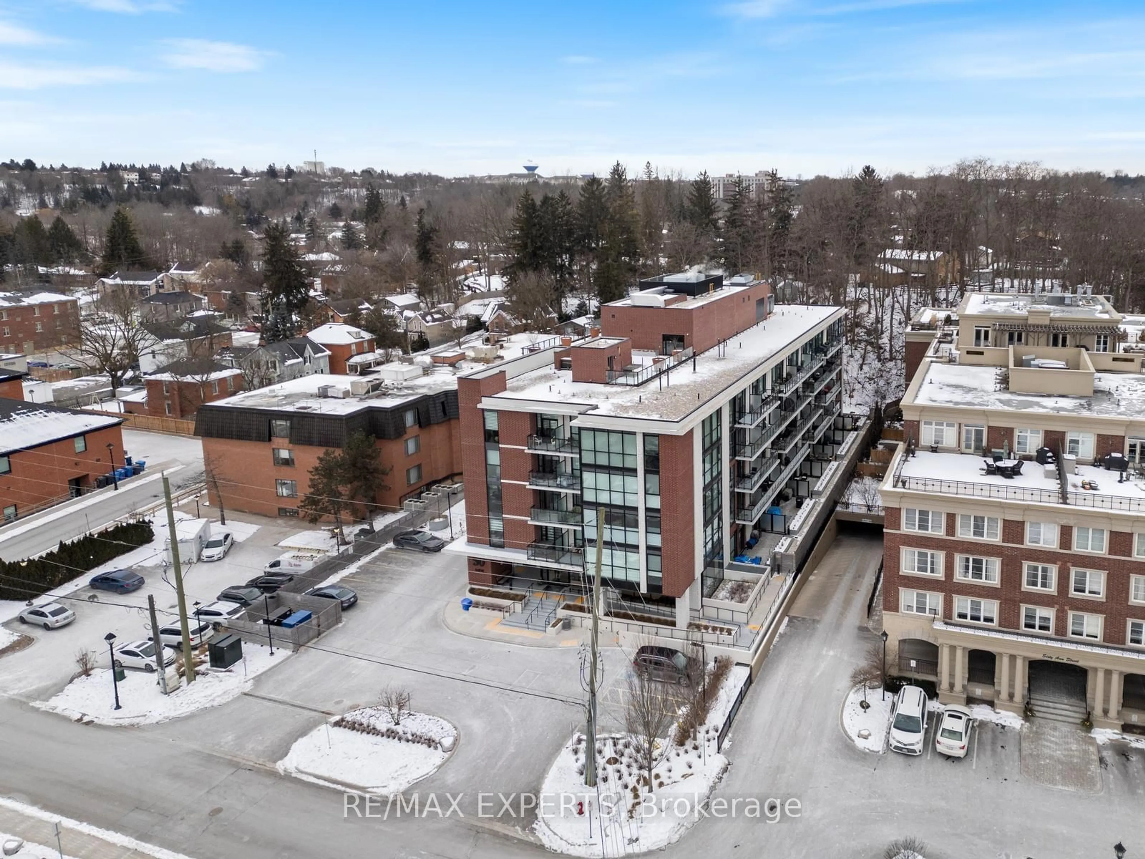 A pic from outside/outdoor area/front of a property/back of a property/a pic from drone, city buildings view from balcony for 50 Ann St #315, Caledon Ontario L7E 1B9