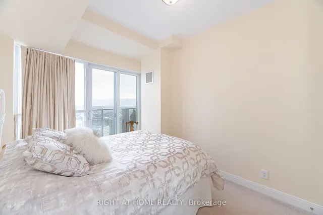 Additional image 21 of 60 Absolute Ave Unit 3301