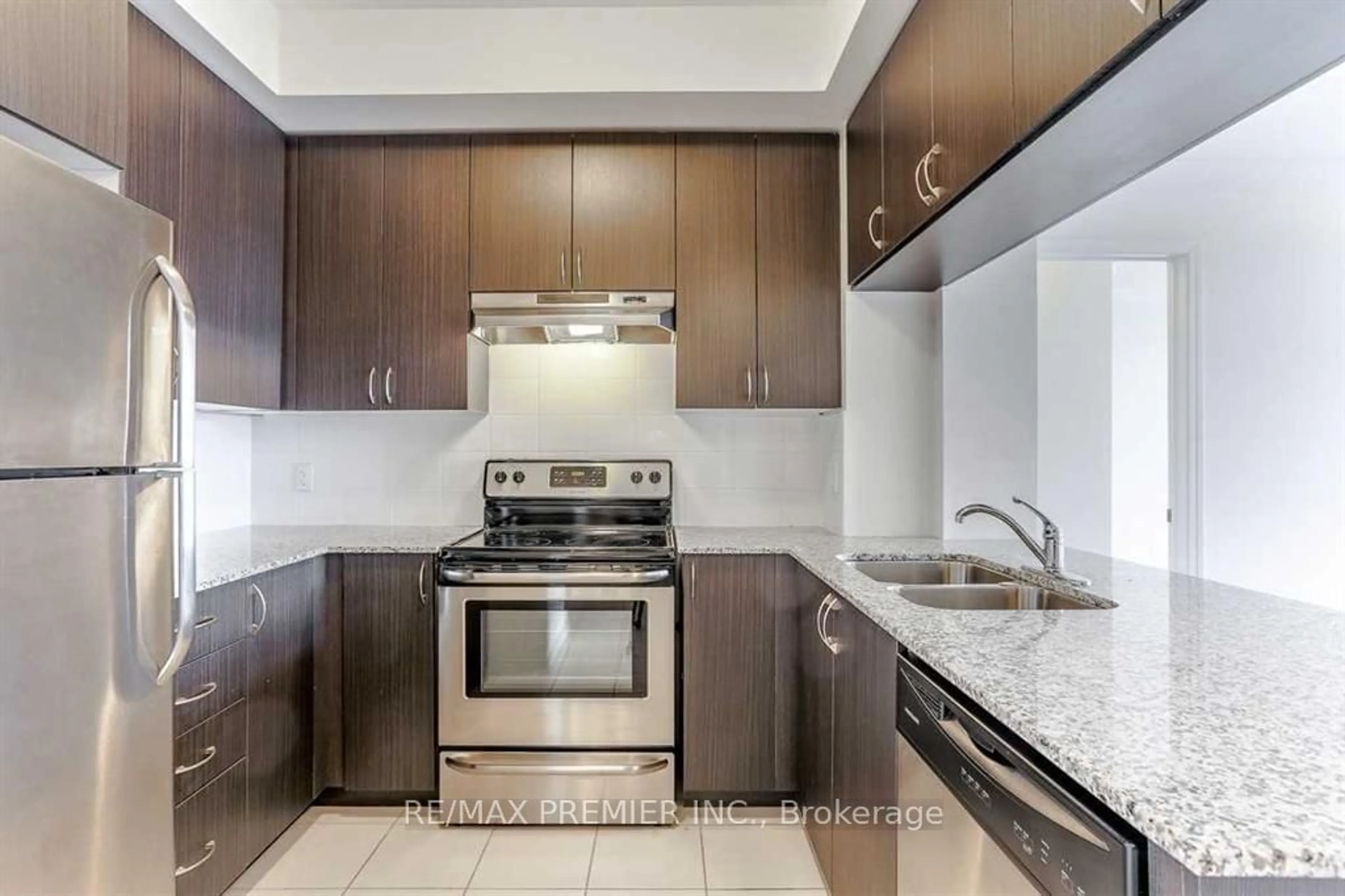 Standard kitchen, ceramic/tile floor for 54 Sky Harbour Dr #313, Brampton Ontario L7A 0A1