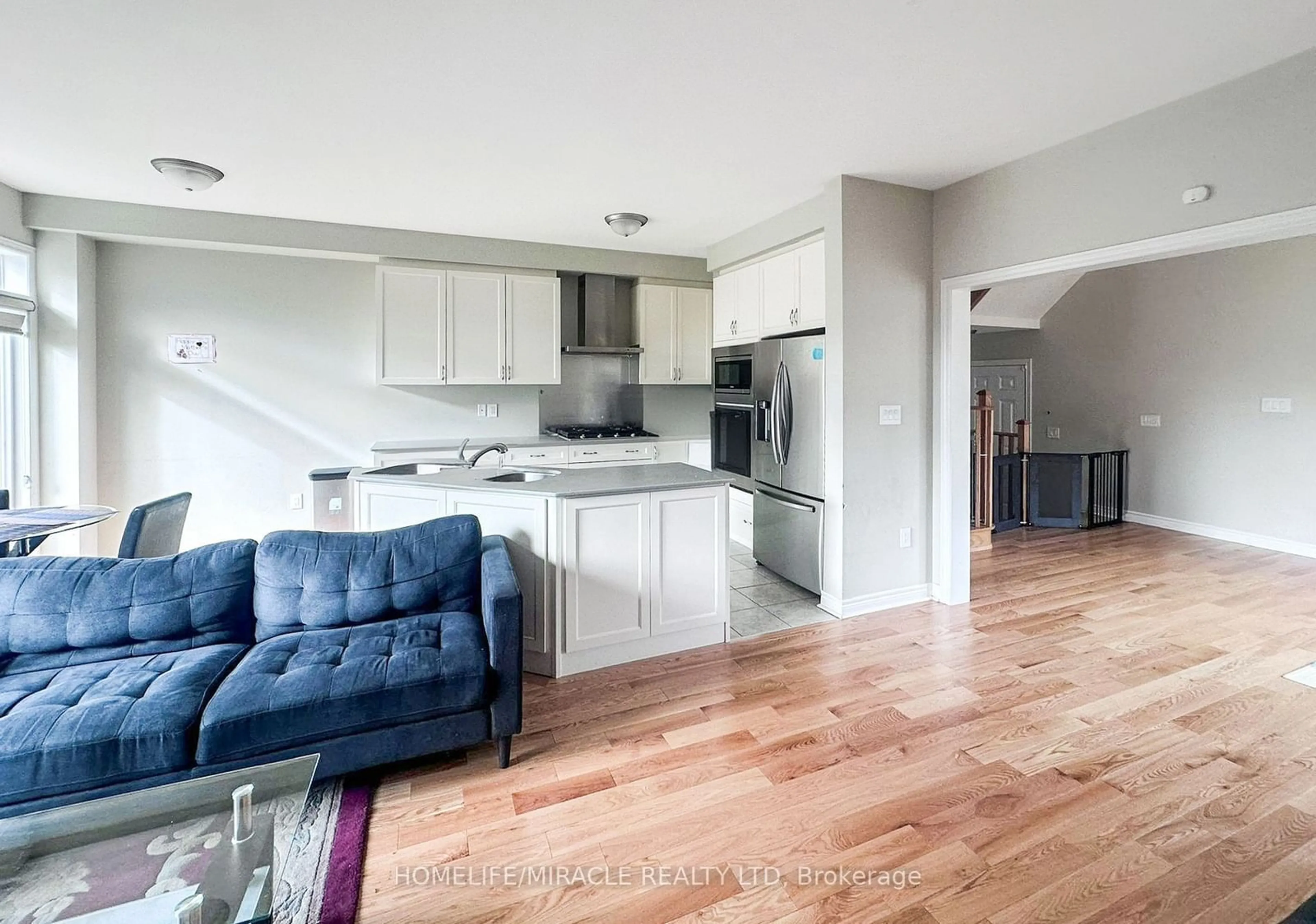 Open concept kitchen, unknown for 44 Matterhorn Rd, Brampton Ontario L7A 0B7