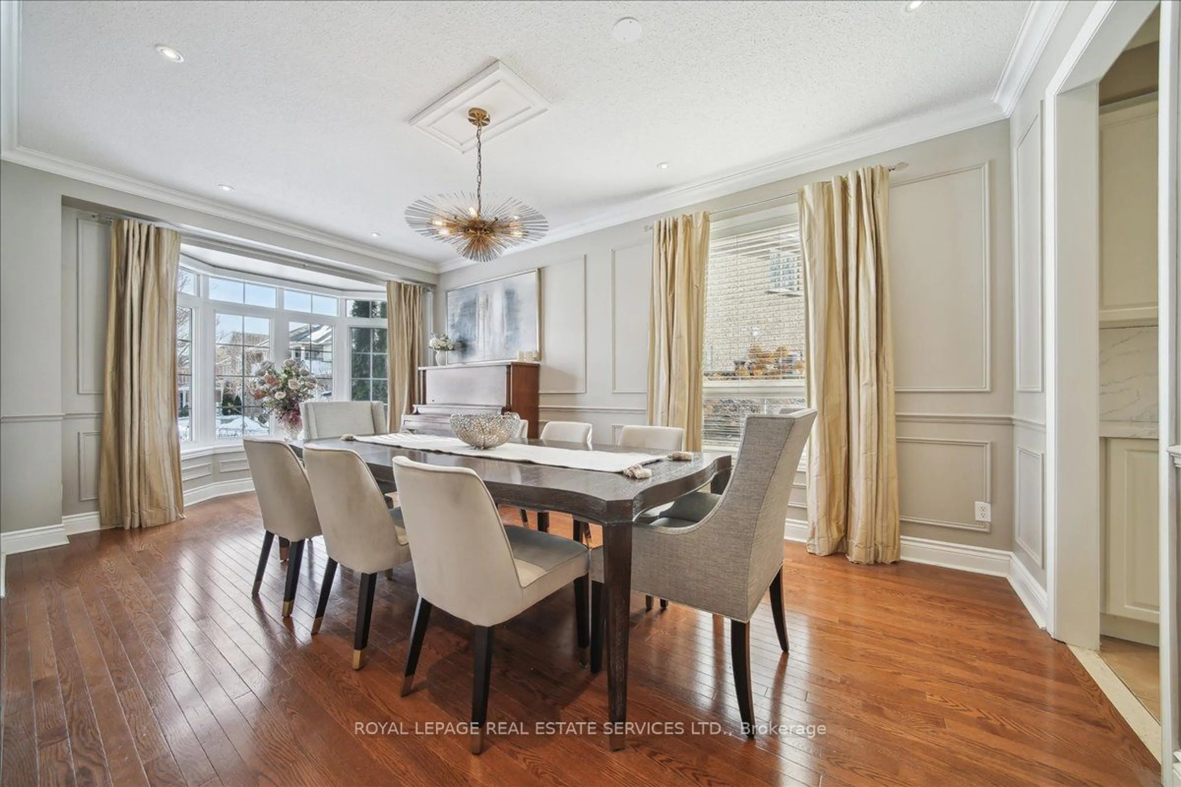 Dining room, unknown for 2313 Blue Oak Circ, Oakville Ontario L6M 5J3