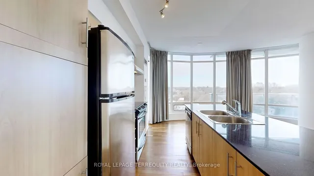 Additional property image - 15 Windermere Ave Unit 1005
