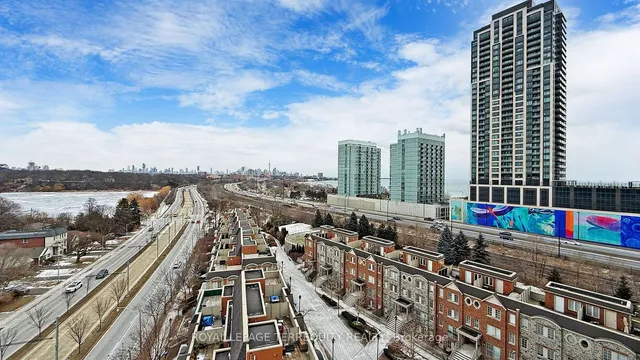 Additional property image - 15 Windermere Ave Unit 1005