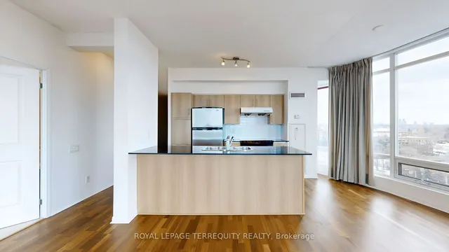 Additional property image - 15 Windermere Ave Unit 1005