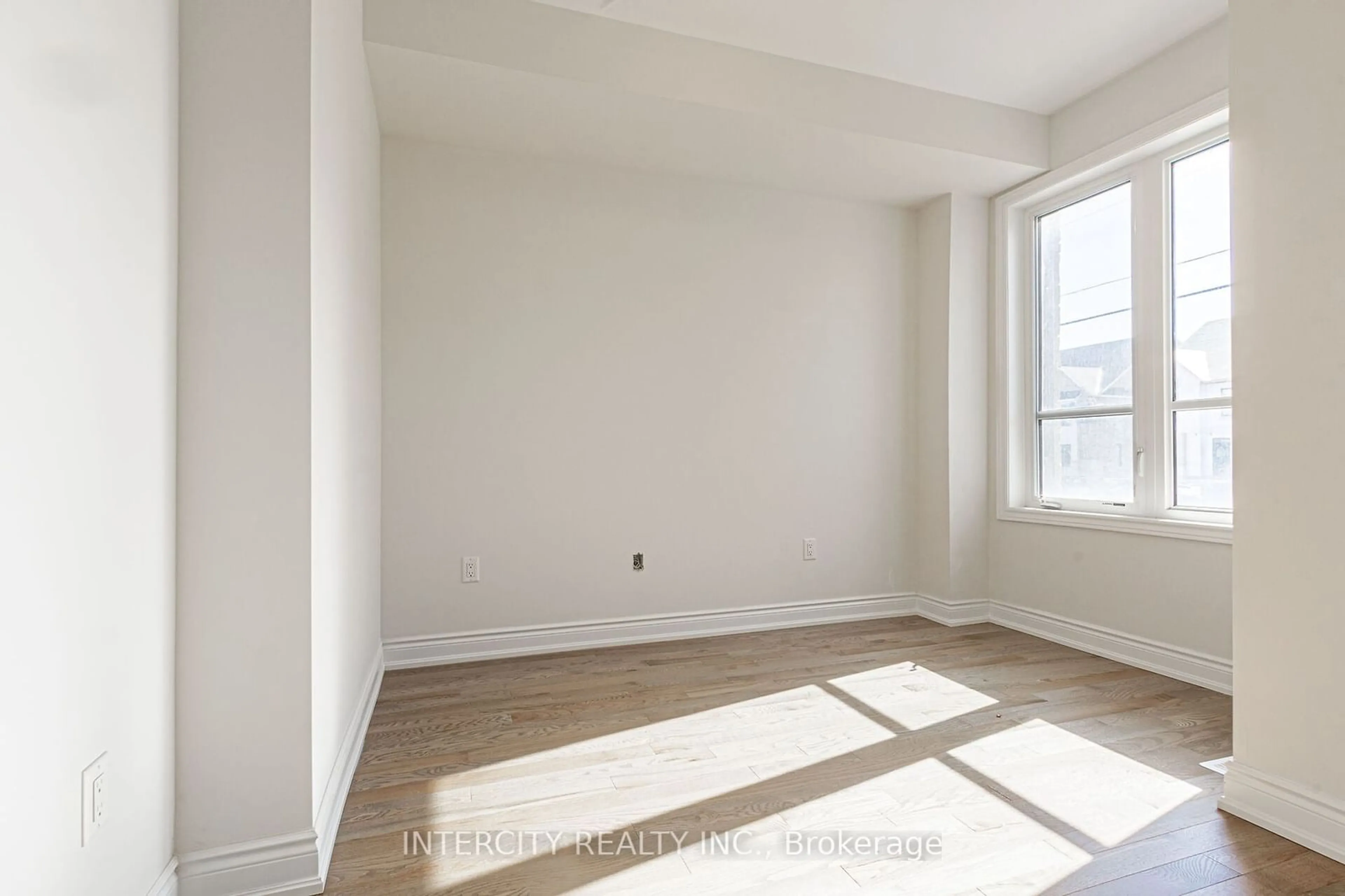 A pic of a room for 3273 Sixth Line, Oakville Ontario L6H 0Z8