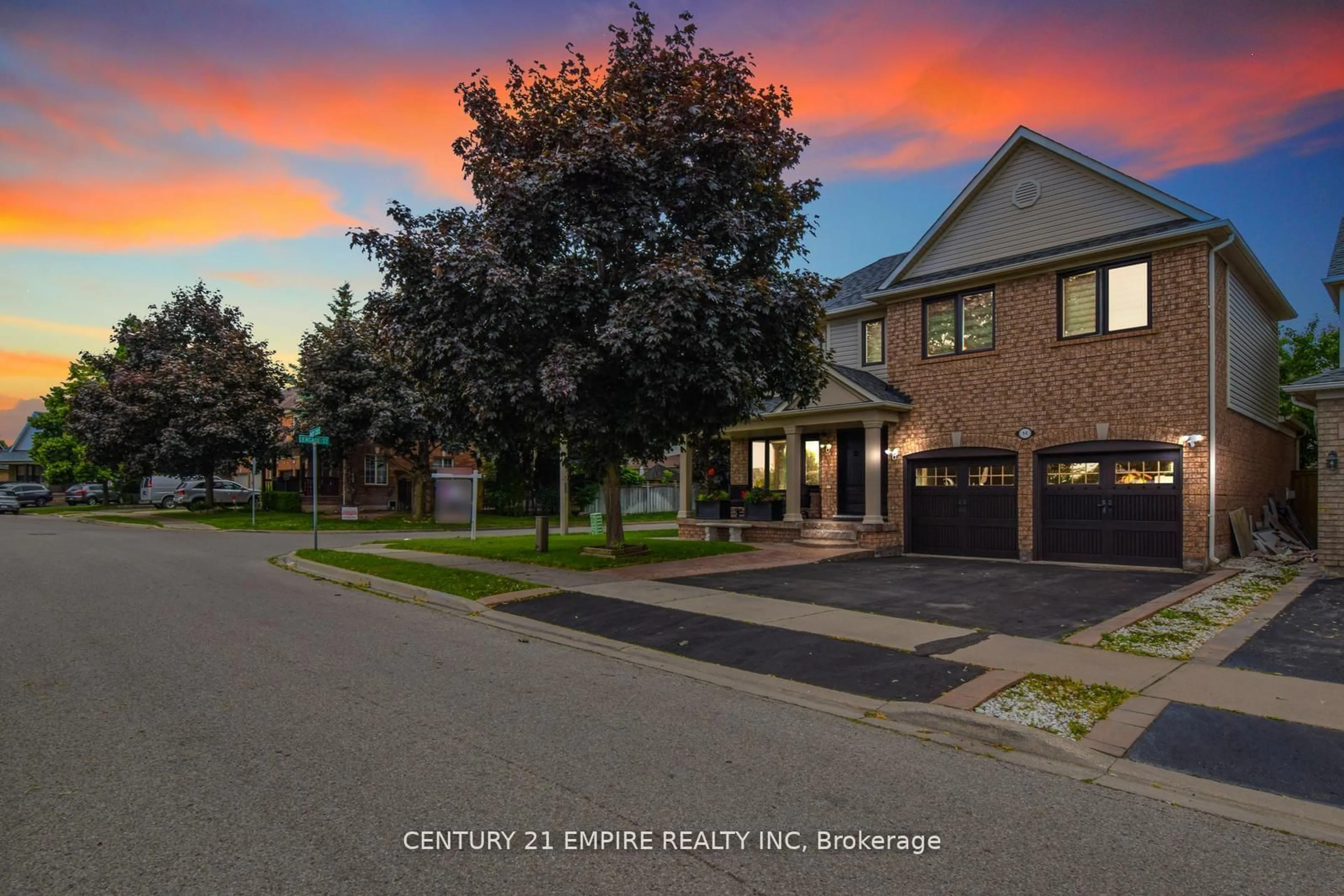 A pic from outside/outdoor area/front of a property/back of a property/a pic from drone, street for 14 Navy Cres, Brampton Ontario L7A 1P3