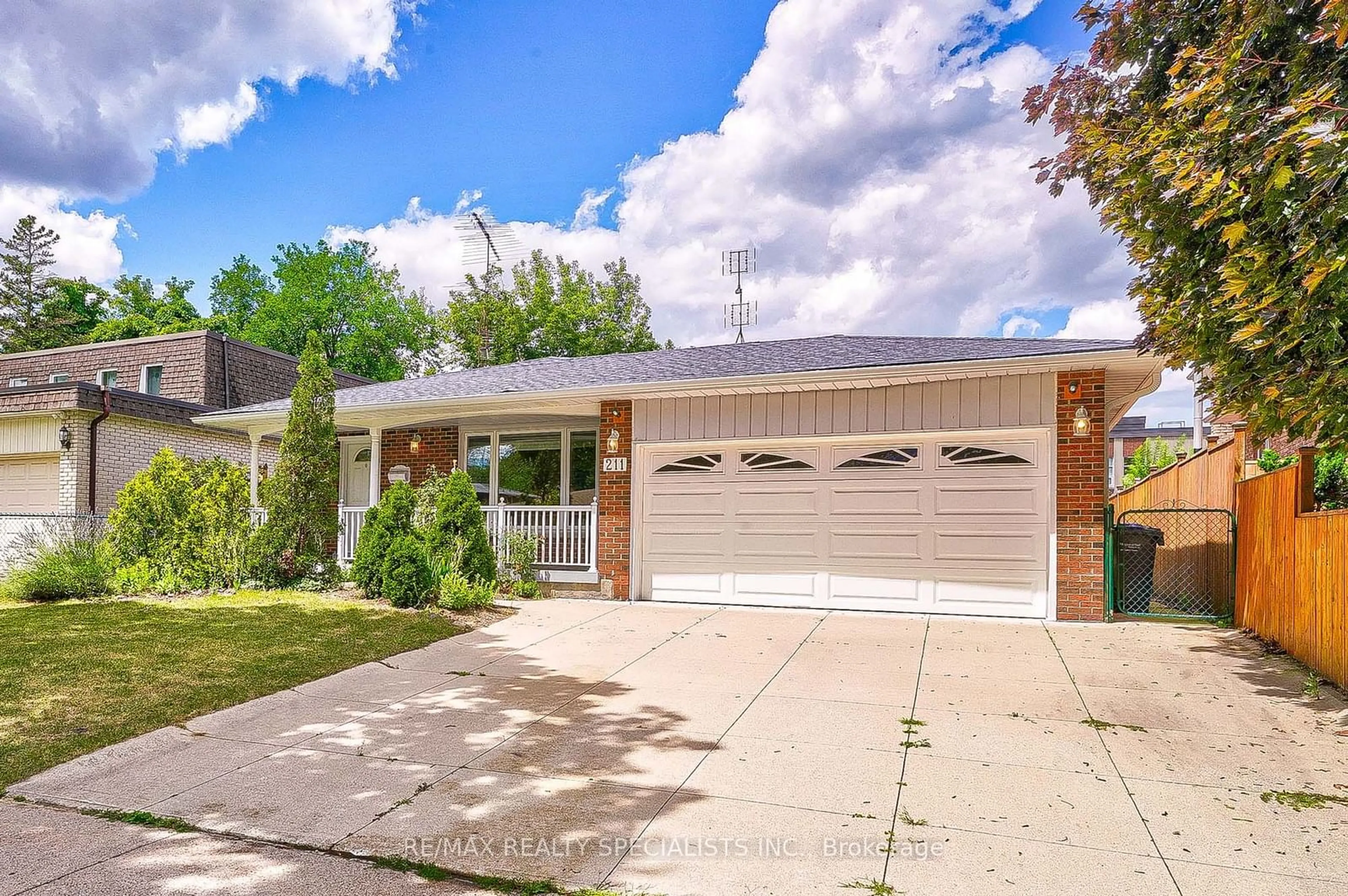 Home with brick exterior material, street for 211 Cherry Post Dr, Mississauga Ontario L5A 1J1