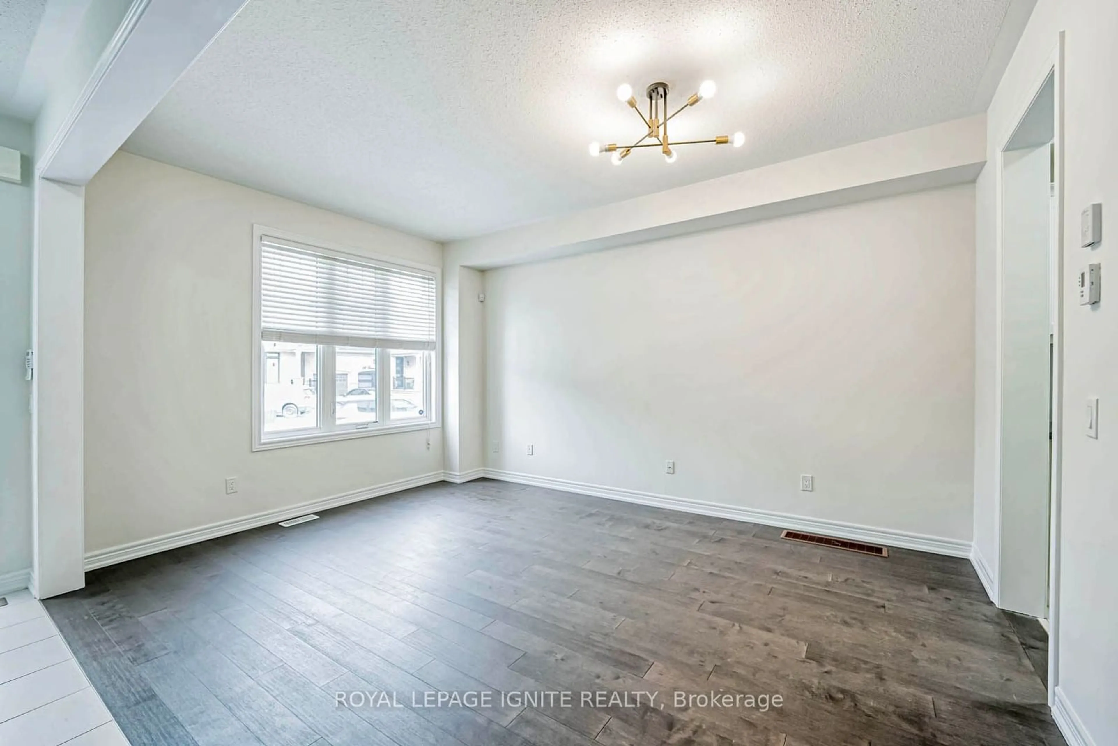 A pic of a room for 29 Thornapple St, Brampton Ontario L6R 3X2