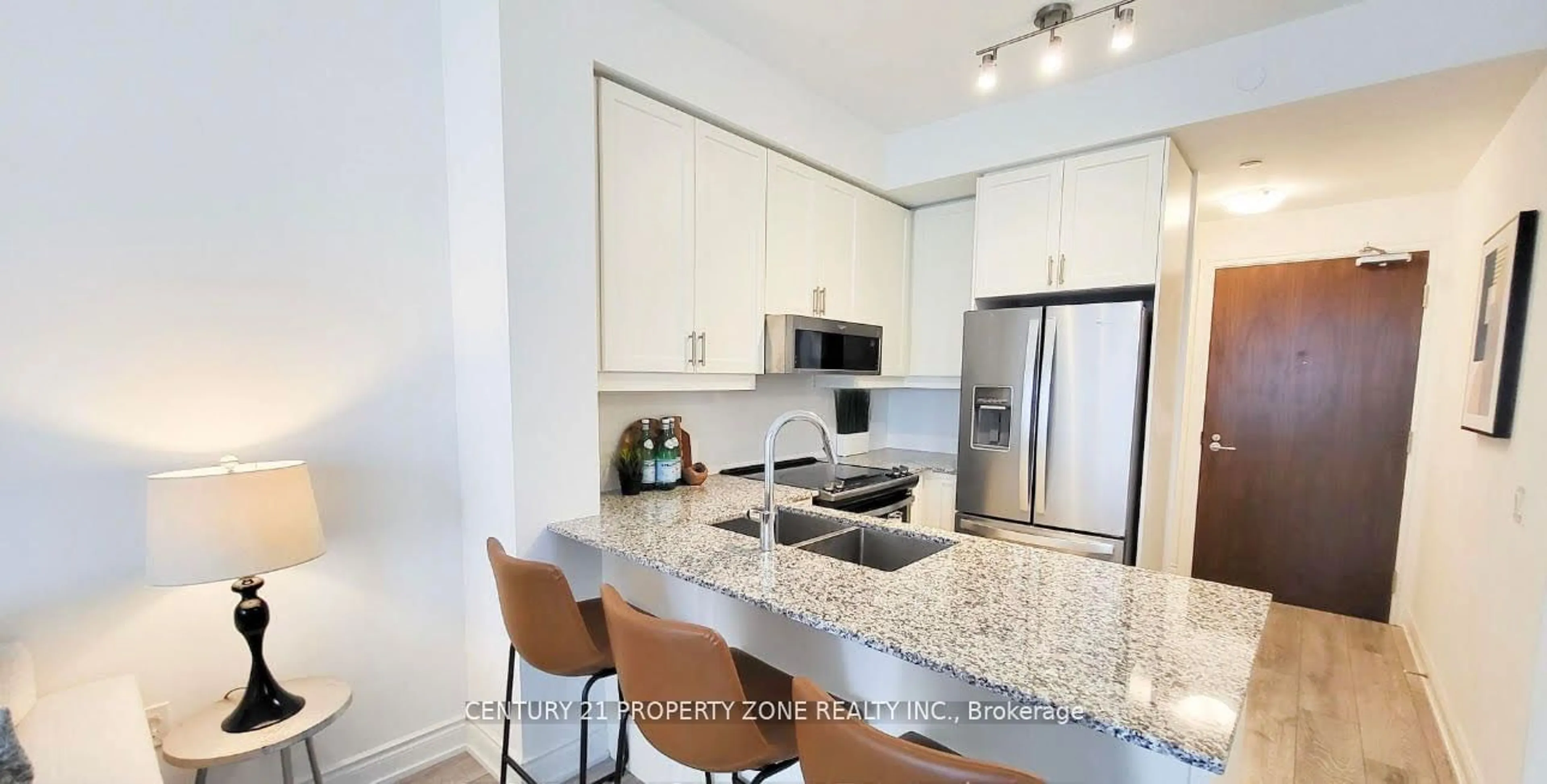 Open concept kitchen, ceramic/tile floor for 1050 Main St #705, Milton Ontario L9T 5H7