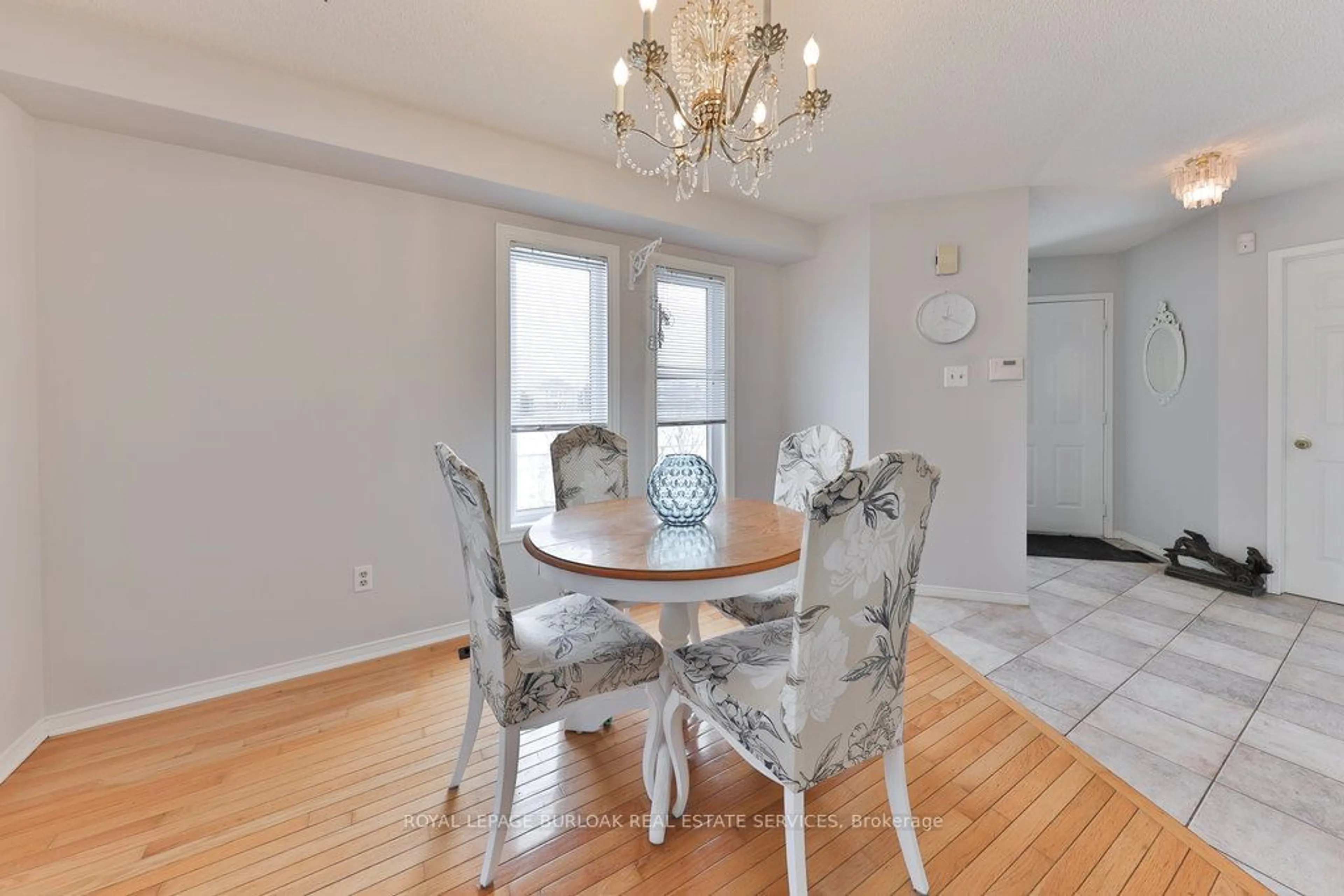 Dining room, wood/laminate floor for 2215 Cleaver Ave #17, Burlington Ontario L7M 4C5