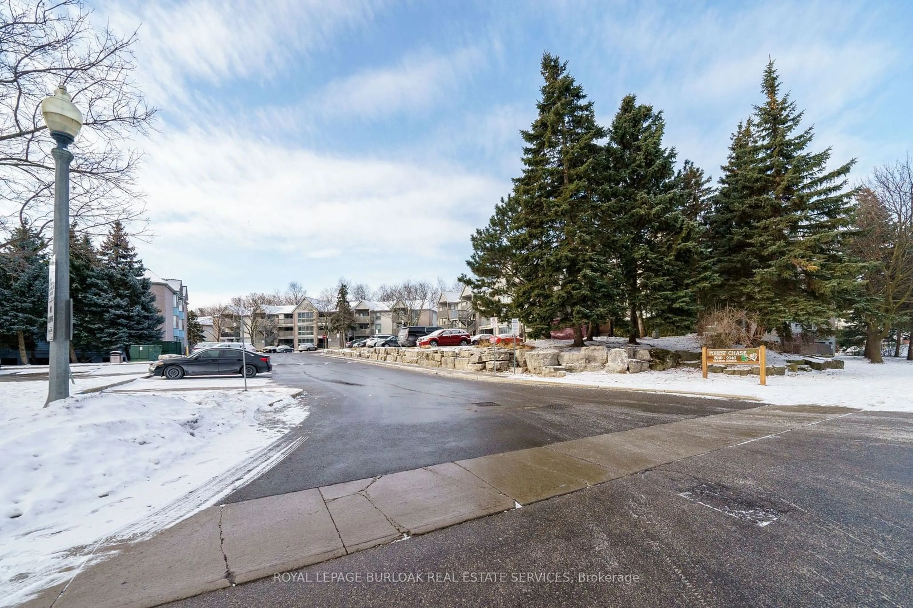 A pic from outside/outdoor area/front of a property/back of a property/a pic from drone, street for 2040 Cleaver Ave #310, Burlington Ontario L7M 4C4