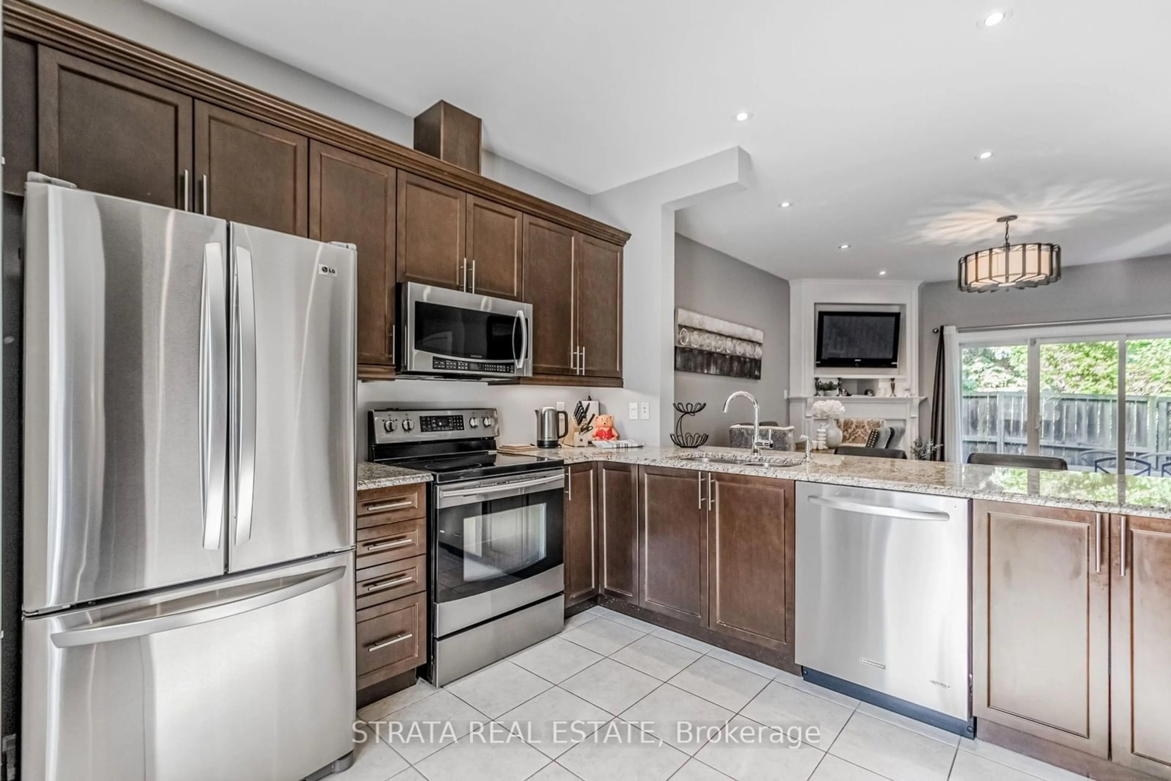 Open concept kitchen, ceramic/tile floor for 4115 Upper Middle Rd #9, Burlington Ontario L7M 4G4